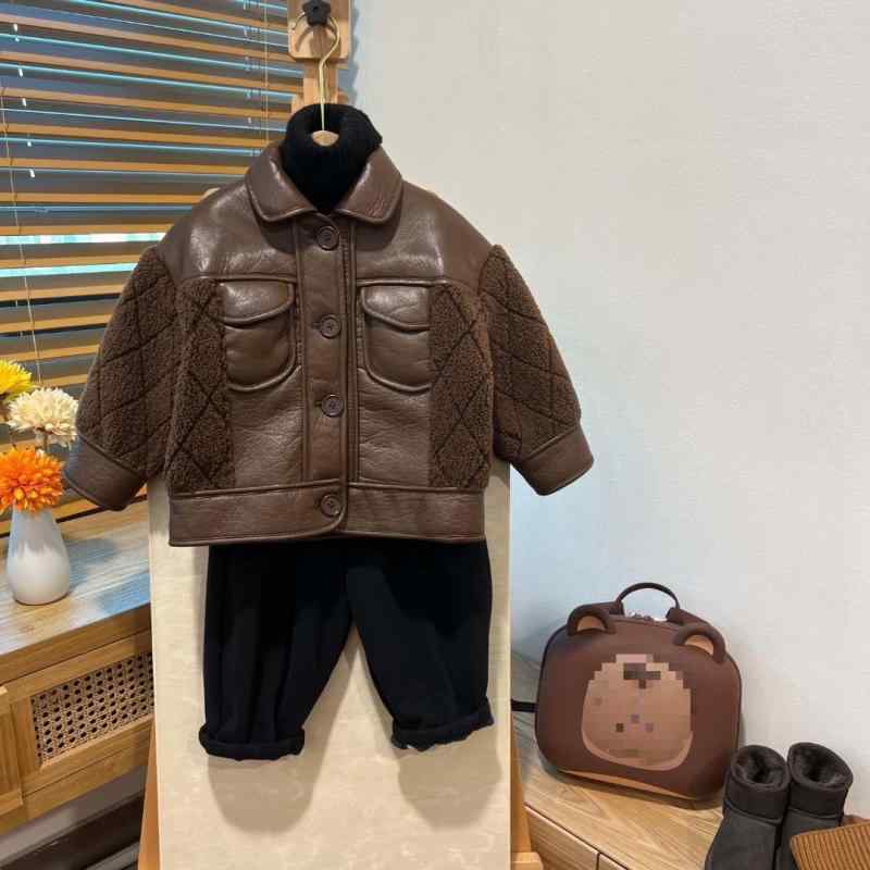 ジャケット キッズ 男の子 厚手 保温 防寒 ゆったり カジュアル アウター レザージャケット 韓国風 おしゃれ 切り替え 秋冬 フェイクレザー 綿素材 カーキ色