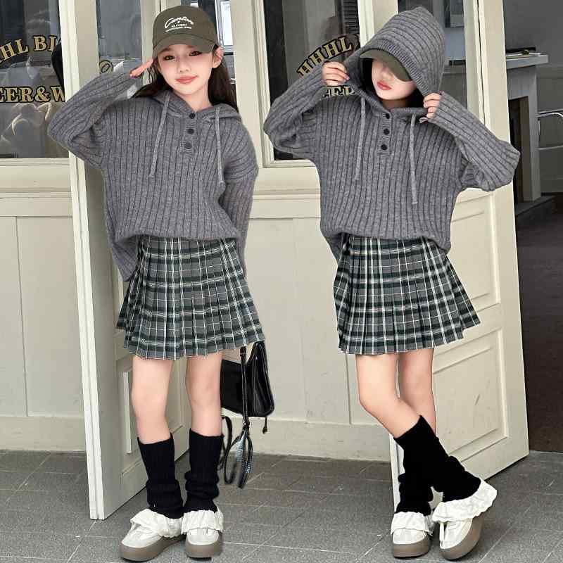 キッズ 女の子 セットアップ プリーツスカート フード付き ニットトップス 長袖 ゆったり 柔らか ソフトタッチ リラックス カジュアル アクリル素材 春秋 2点セット