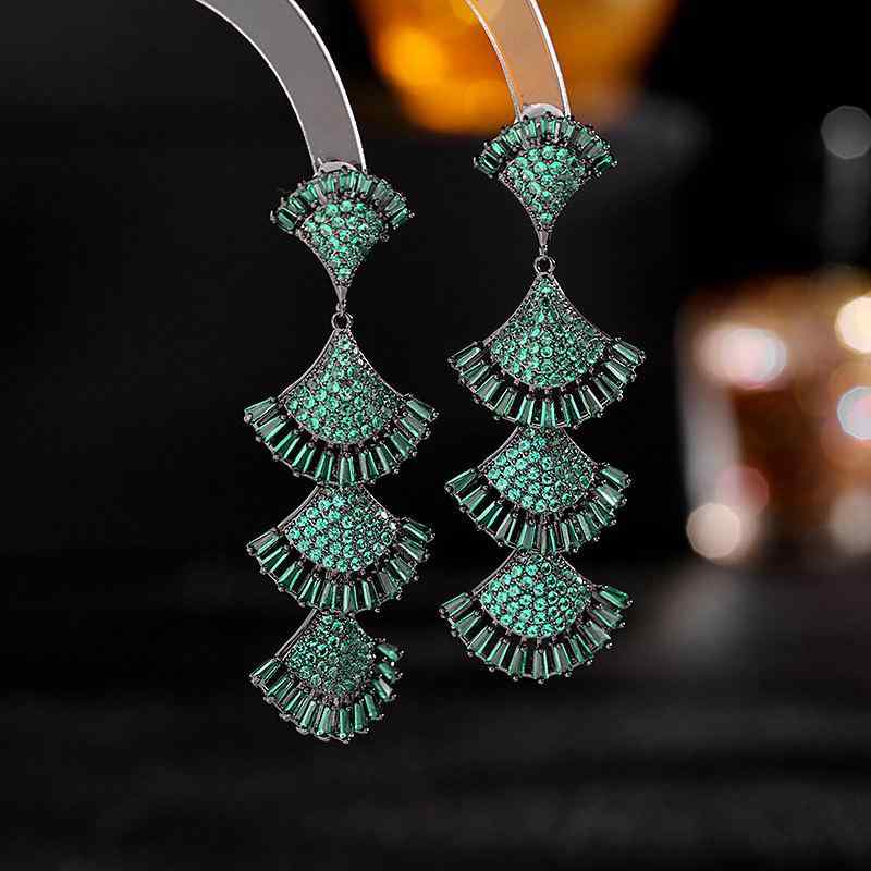 ピアス レディース フレンチ ヴィンテージ 宮廷風 エレガント ジルコニア 扇形 ロング 花モチーフ 銅製..