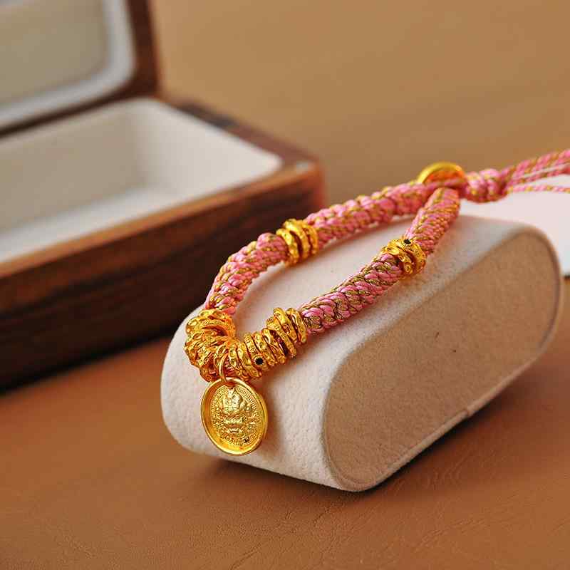 組紐ブレスレット レディース 砂金風 古法金仕上げ チベット民族風 招財女神 金運アップ ラッキーアイテム お守り 開運 ピンク 五色紐 銅合金留め具