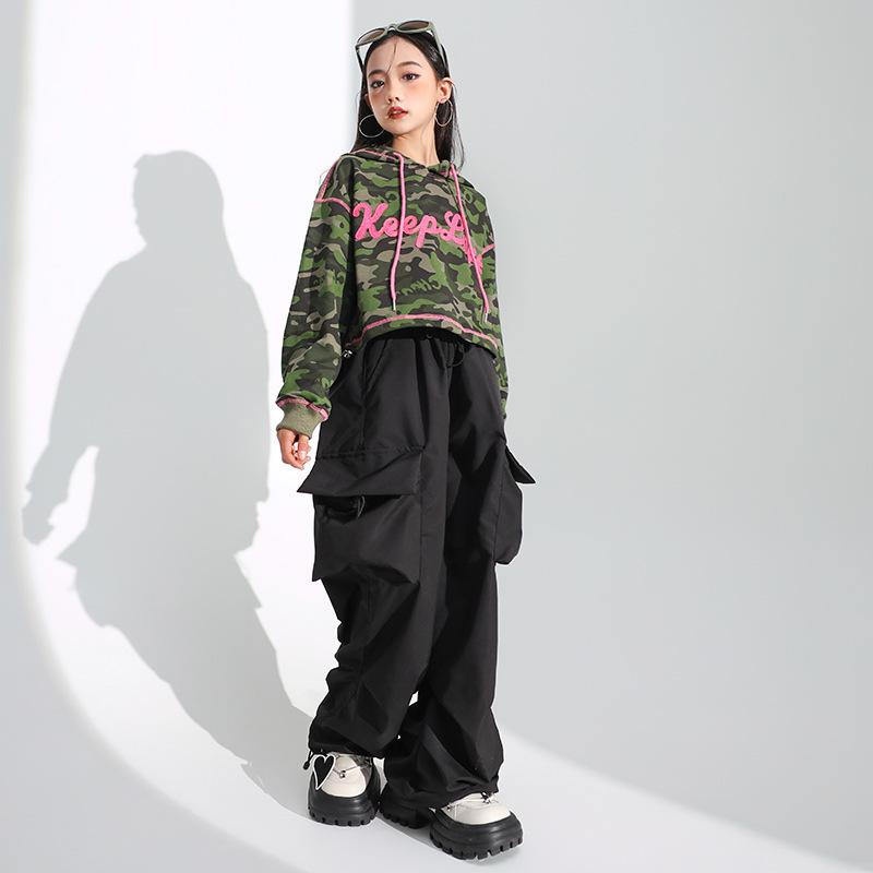 ダンス衣装 キッズ 女の子 ジャズダンス ストリートダンス ヒップホップ セットアップ 上下セット 綿95% 吸汗性 伸縮性 クール かっこいい 練習着 レッスン着 発表会 舞台 ステージ イベント コンテスト 演出服