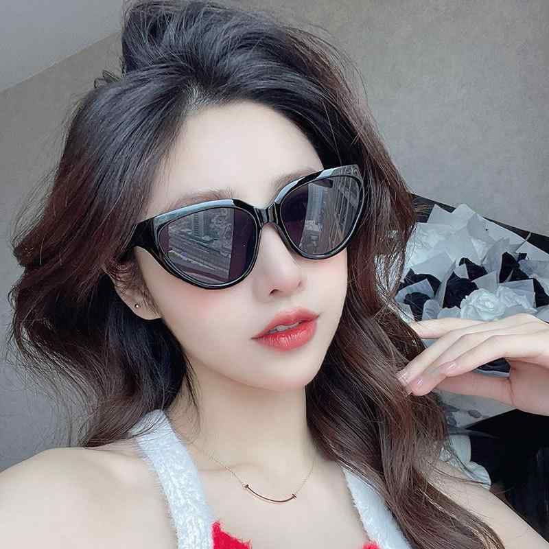 サングラス レディース UV400カット 紫外線対策 キャットアイ レトロ ヴィンテージ ドライブ 運転 街歩き お出かけ 旅行 個性的 おしゃれ ファッション トレンド