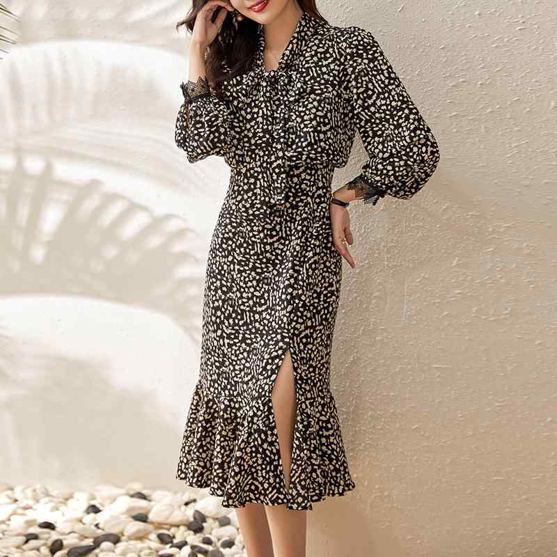 ワンピース レディース 秋冬 スリット マーメイド 小花柄 ハイウエスト ウエストマーク 長袖 ミディ丈 レーヨン素材 襟付き フレンチシック 上品 きれいめ エレガント 通勤 オフィス カジュアル