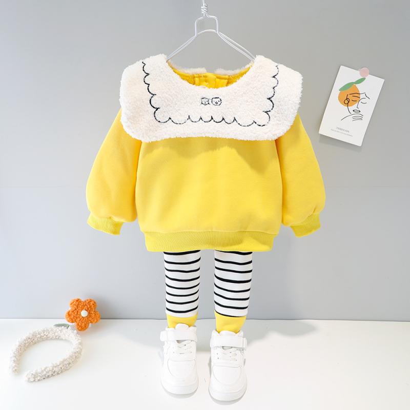 樂天商城 - ベビー服 女の子 秋冬 裏起毛 厚手 保温性 肌に優しい かわいい 韓国風 綿混素材 スウェット トレーナー パンツ 2点セット 上下セット ストライプ柄 カートゥーン 股下スナップ 80cm 90cm 100cm 部屋着 お出かけ着