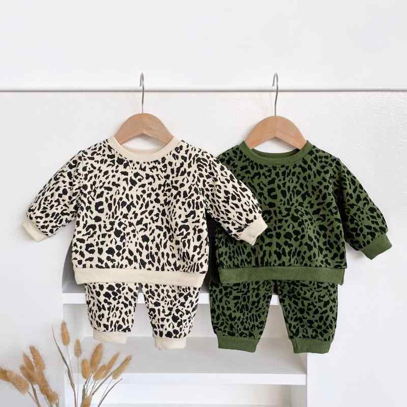 キッズ 女の子 かわいい 長袖 スウェット 上下セット ミニヒョウ柄 トレーナー スウェットパンツ 2点セット 秋冬 韓国風 ストリート カジュアル 綿混 やわらか素材 ノーフード お出かけ プルオーバー カーキ ベージュ