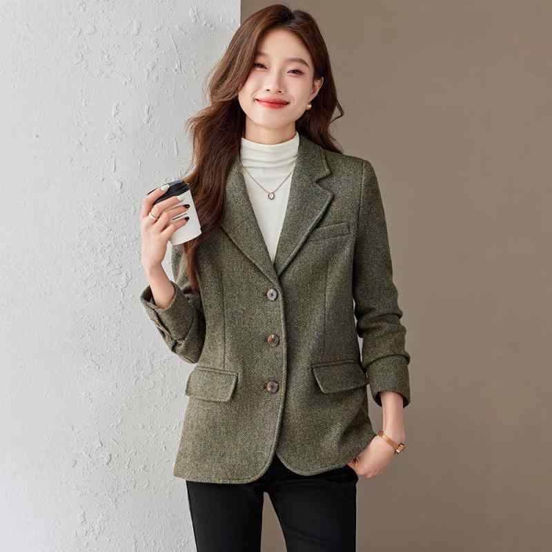 テーラードジャケット レディース 厚手 ウール混紡 ポリエステル メルトン ゆったり 小柄向け 秋冬 きれいめ 通勤 オフィスカジュアル 長袖 3つボタン シングル ポケット付き