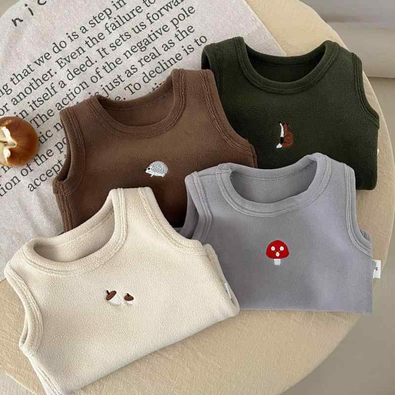 ベスト ベビー キッズ 男女兼用 秋冬 厚手 暖かい 防寒 コットン ニット ルームウェア お出かけ 通園 ..