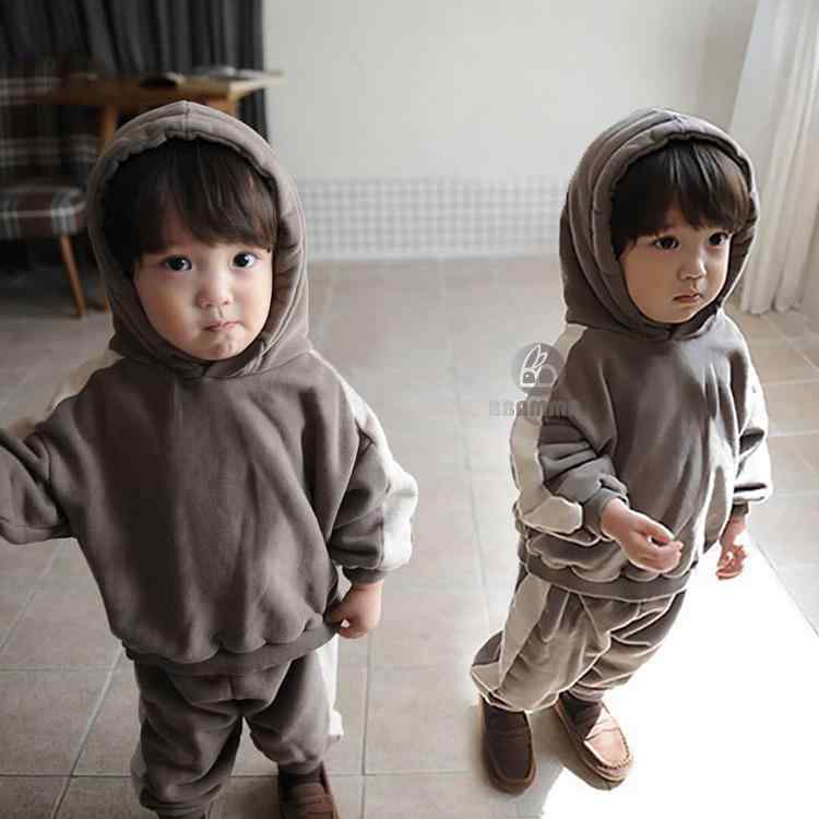 キッズ 男の子 女の子 ベビー 男女兼用 パーカー スウェット上下セット 秋冬 長袖 フード付き 配色ライン ソフトな着心地 迷彩柄 ルームウェア 普段着 スポーツウェア