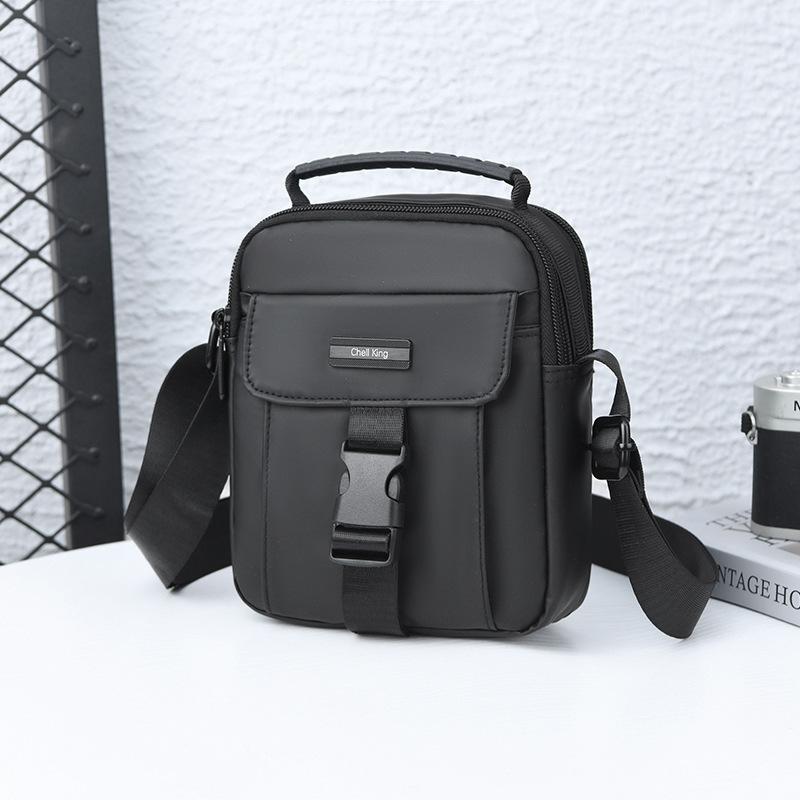 ショルダーバッグ メンズ 大容量 防水 耐摩耗 軽量 日系機能性 ストリート 高級感 斜めがけ ボディバッグ ワンショルダー 通勤 通学 旅行 12インチPC収納 オックスフォード生地 普段使い(4)