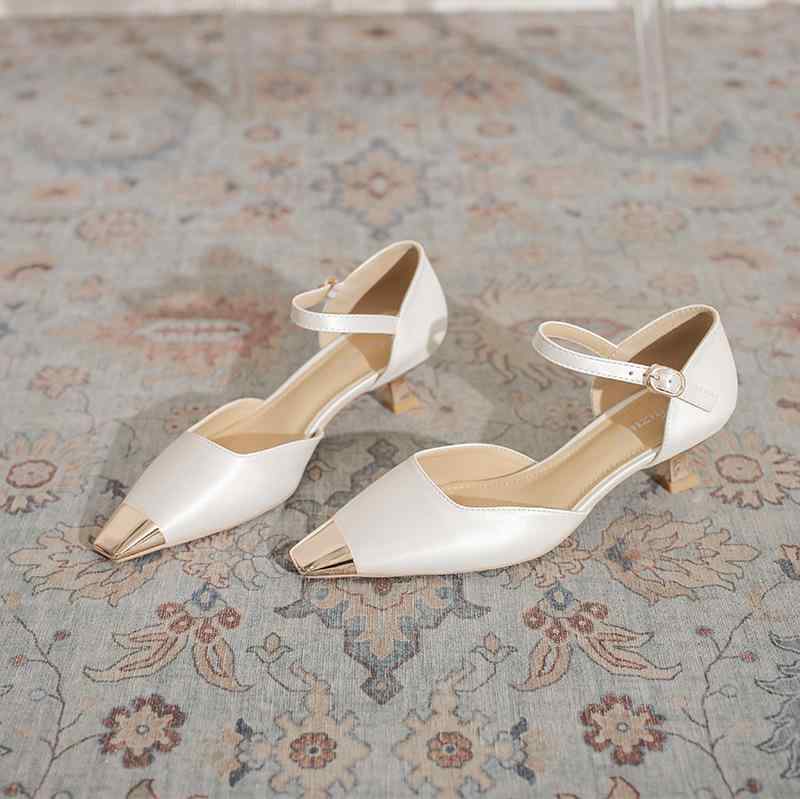 サンダル レディース ローヒール スクエアトゥ ストラップ フレンチスタイル 春夏 きれいめ 通勤 オフィス メタルキャップ バックル カ..