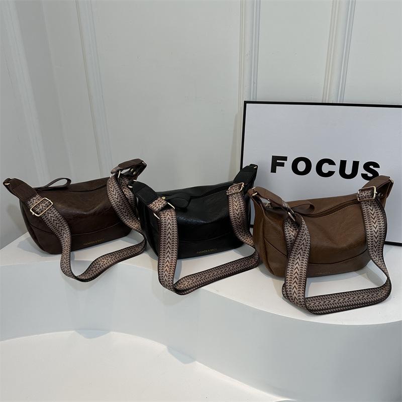 バッグ レディース 大容量 ファスナー付き ソフト PUレザー 幅広ショルダーストラップ カジュアル 春夏 おしゃれ レトロ シンプル ステッチ 横型 ショルダーバッグ クロスボディ 脇下バッグ 通勤 通学 日常使い(4)