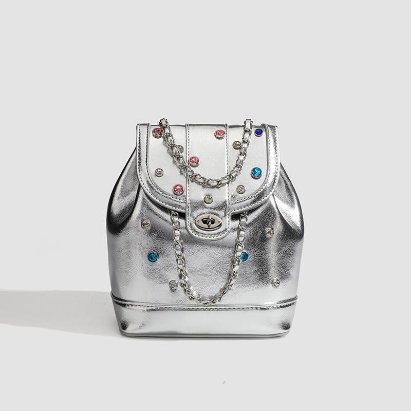 リュックサック レディース シルバー ジルコニア おしゃれ 通学用 多収納 PUレザー ソフト 巾着開閉 デイリーユース 高級感 チェーン バケットバッグ
