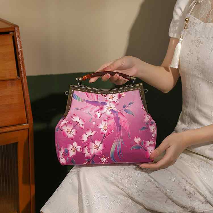 バッグ レディース 中国風 チャイナドレス生地 プリント柄 漢服 パーティー 上品 ローズレッド 手提げ鞄 ポリエステル素材 チェーン ロック開閉 横型スクエア 内ポケット付き デイリーユース(4)