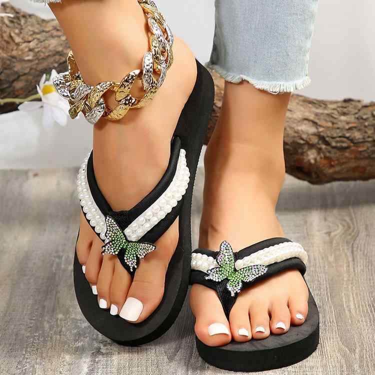サンダル レディース 春夏 厚底 プラットフォームソール トングサンダル パール 蝶モチーフ ラインストーン ビジュー カジュアル ビーチ リゾート PUレザー EVAソール 滑り止め