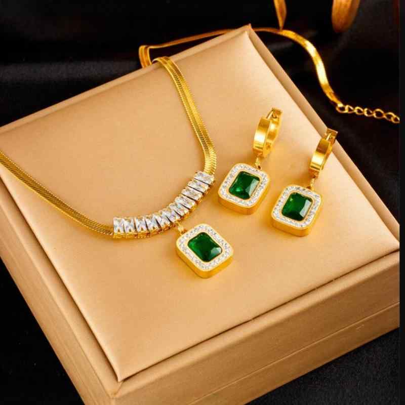 Orange - ネックレス レディース 女性用 欧米風 ファッション 高級感 上品 華奢 エメラルドグリーン 角型 ジルコニア パヴェ ペンダントトップ ピアス イヤリング セット チタン製 ステンレス製 ゴールド K18 ブレードチェーン スクエア
