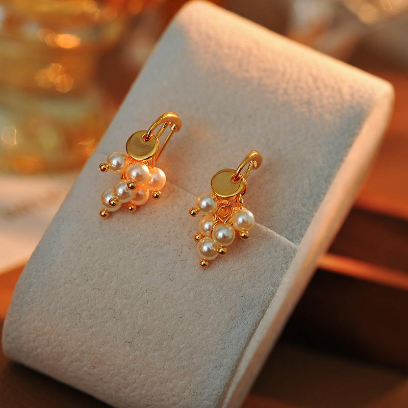 ピアス レディース 女性用 ぶどう タッセル パール シルバーポスト スイート かわいい 上品 繊細 高級感 オリジナルデザイン フルーツモチーフ 銅合金製 電気メッキ加工