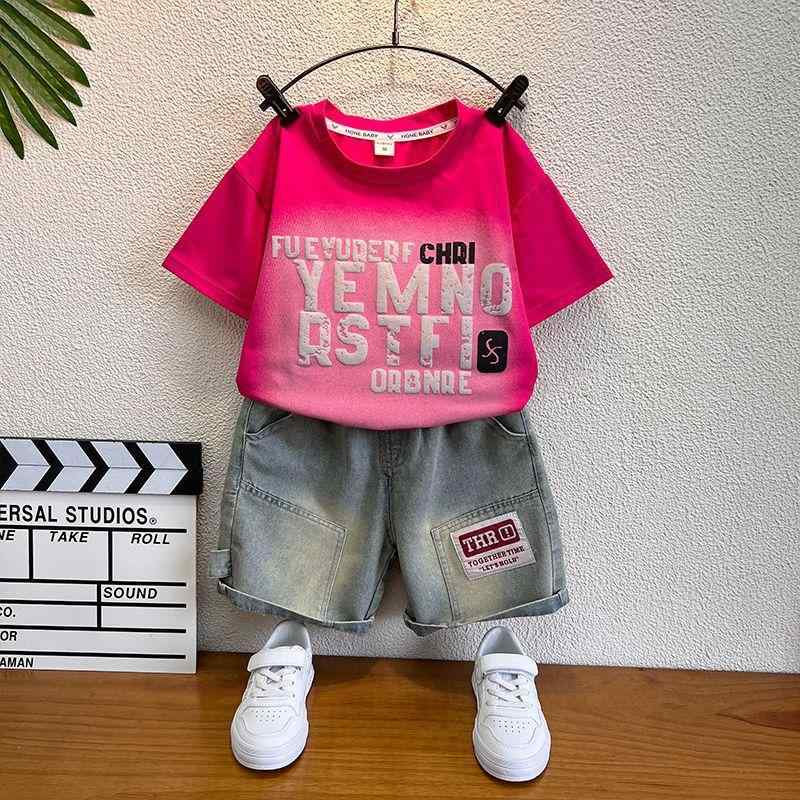 ・カテゴリ: キッズセット・性別: 男の子・スタイル: カジュアル・セットタイプ: パンツセット・セット内容: 2点セット・対象年齢: 新生児（0〜1歳、身長80cm以下）・生地の厚さ: 薄手・生地: コーデュロイ・主な素材: ラビットファー 51〜70%・カラー展開: ホワイト、レッド・サイズ展開: 90, 100, 110, 120, 130, 140, 150