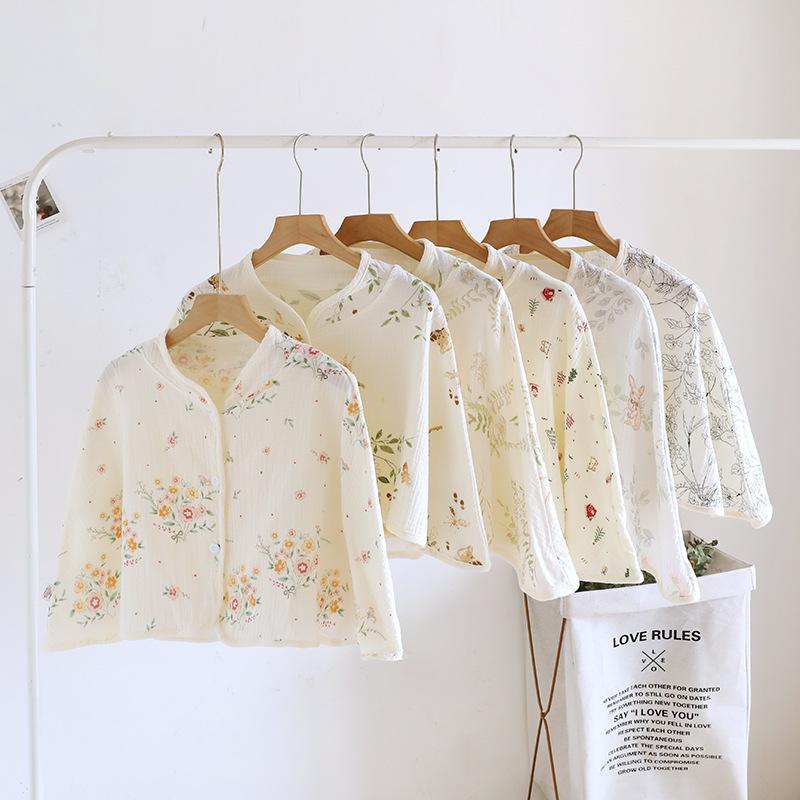 ・性別: 女性・主な素材: 綿ガーゼ・対象シーズン: 春、夏、秋・カラー展開: ピンク地マルチカラーハート、花穂、竹、クマガーデン、花冠ウサギ、ムクゲ、パンダ、ストライプレディベア、パープルドット、マルチカラーハート、黒花、ブラックドット、ベージュ地マルチカラーハート、春の開花、花かご、クリスマスヘラジカ、天使ウサギ、風鈴草、リボン犬（ピンク）、リボン犬（ブルー）・スタイル: シンプル・長さ: 42cm・幅: 86cm・柄: キャラクター・機能: 保温