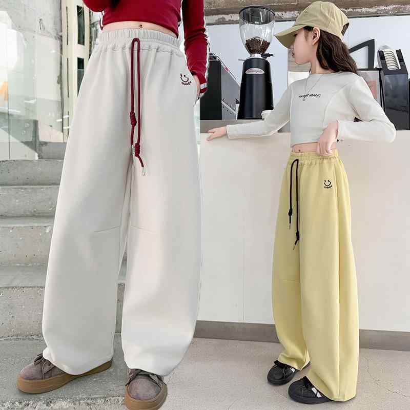 パンツ 女の子 ジュニア スウェット ワイド カーブ バルーンパンツ ウエストゴム 柔らか 綿混素材 韓国風 おしゃれ カジュアル ストリート 普段着 部屋着 通学 運動 スポーツ ロング丈 ハイウエスト 無地 春秋