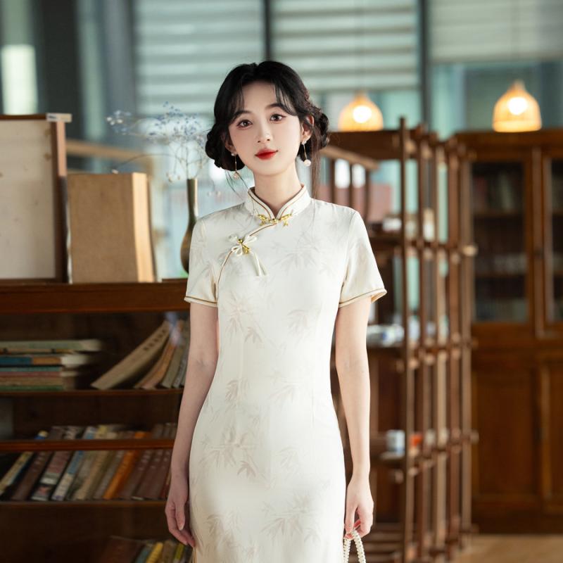 チャイナドレス レディース 日常使い 伸縮性 シワになりにくい 新中華風 高級感 若い女性向け 竹の葉柄 白 半袖 レトロ クラシカル スタンドカラー 斜め襟 ロー スリット ファスナー 春夏