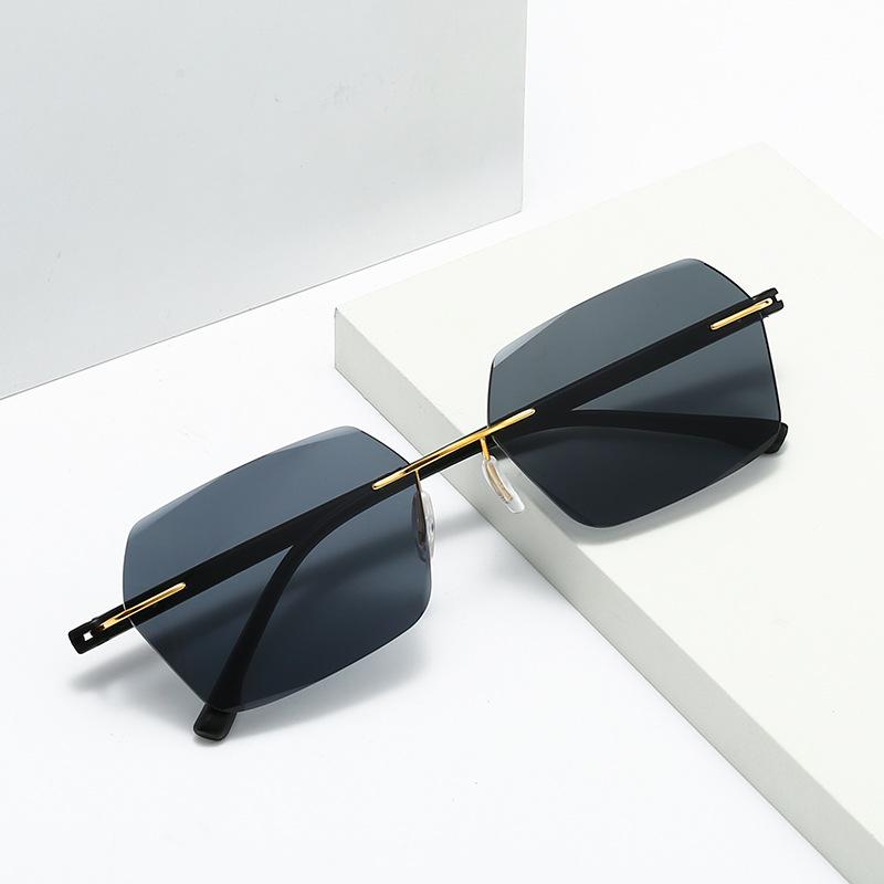 サングラス ユニセックス UV400カット 軽量 運転用 釣り用 防眩光 シンプル リムレス スクエア型 メタルフレーム PCレンズ 高級感 アウトドア レジャー スポーツ サイクリング ドライブ おしゃれ