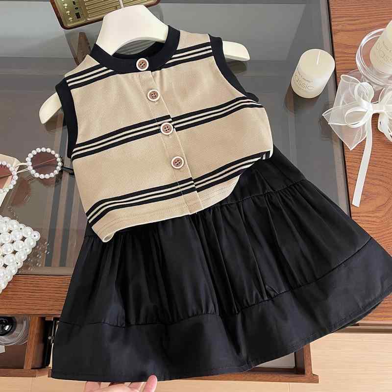 スカート セットアップ 女の子 ジュニア コットン やわらか素材 プリンセス風 ニット ノースリーブ 黒 ストライプ柄トップス 切り替えボトムス 2点セット 春夏