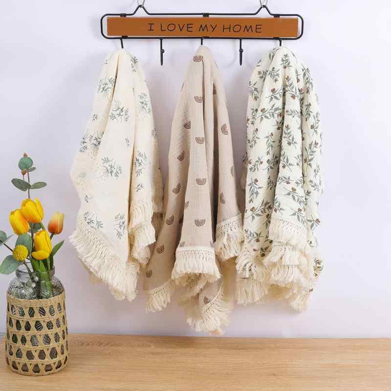 2個セット・カテゴリ: ベビーブランケット・主な素材: 綿100%・柄: 無地・カラー展開: クマの顔、小さな黄色い花、ベージュの星、葉、テント、双子のクマ、ヒョウ柄、ベージュの小花、白い虹、純白、小さな葉、グレーの虹、緑の植物、星と月、白い星、花柄・サイズ展開: 100cm×120cm、80cm×65cm・対象年齢: 1〜3歳