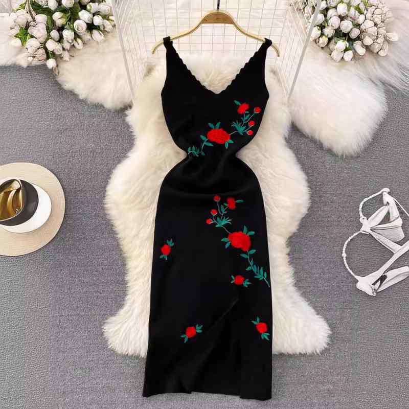 ワンピース レディース 半袖 スクエアネック ウエストシェイプ 細見え 小柄向け ニット タイト ミディ丈 夏 接触冷感 再生繊維 エレガント 上品 セクシー レトロ 大人カジュアル 通勤 オフィス ブラック