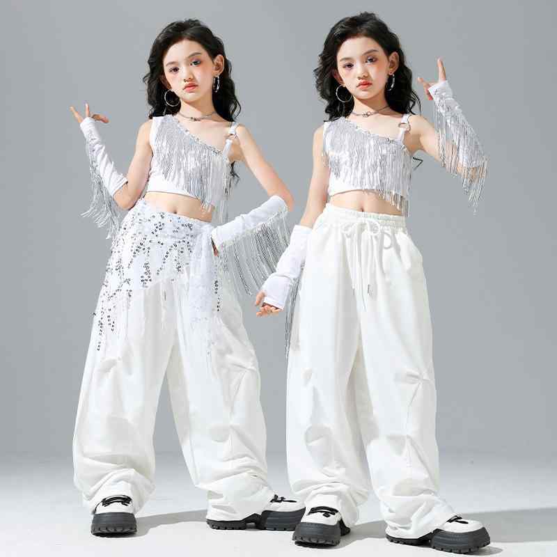 ・性別: 女性・ダンスタイプ: ジャズダンス・デザイン要素: プリント、トレンド・生地加工: 柔軟加工・スタイル: 韓国風・主な素材: 綿50%・着用シーズン: 春、秋・カラー: 斜め肩白フリンジ（袖カバー）、斜め肩黒フリンジ（袖カバー）、斜め肩黒長袖フリンジ（袖カバー）、B350白ロングパンツ、B350黒ロングパンツ、斜め肩白フリンジ（袖カバー）＋B350白ロングパンツ、斜め肩黒フリンジ（袖カバー）＋B350黒ロングパンツ、斜め肩黒長袖フリンジ（袖カバー）＋B350黒ロングパンツ、斜め肩白フリンジ（袖カバー）＋B350白ロングパンツ＋白ウエストシアー、斜め肩半袖黒フリンジ（袖カバー）＋B350黒パンツ＋黒ウエストシアー、斜め肩黒長袖フリンジ（袖カバー）＋B350黒ロングパンツ＋黒ウエストシアー・サイズ展開: 110cm、120cm、130cm、140cm、150cm、160cm、170cm、180cm・対象年齢: 中大童（8歳以上、140cm以上）・カテゴリ: キッズパフォーマンス服、ダンスウェア