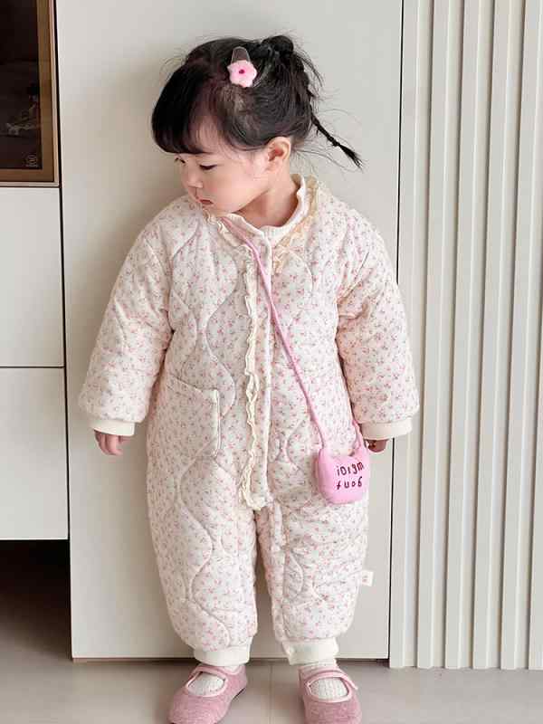 ロンパース 女の子 ベビー 冬用 あったか 保温 無縫製 長袖 中綿 カバーオール 新生児 乳幼児 カジュアル 厚手 スナップボタン オフホワイト ポリエステル
