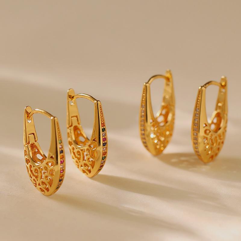 ピアス レディース ジルコニア ドロップ しずく型 透かし彫り フレンチデザイン 18金メッキ 銅 高級感 揺れる 上品 きれいめ フォーマル 結婚式 パーティー お呼ばれ デイリー