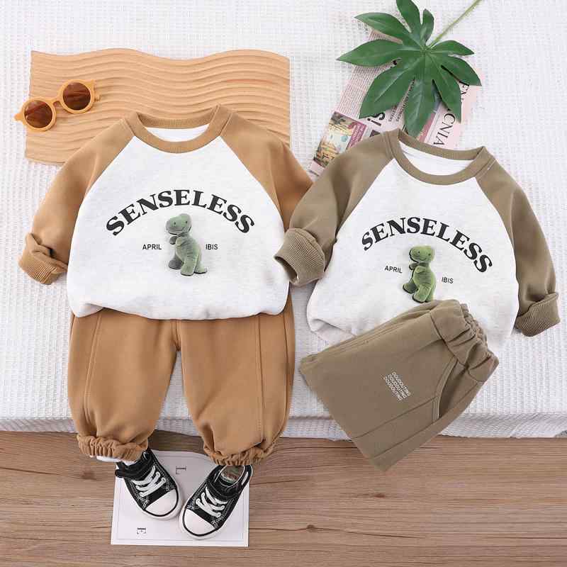 キッズ 男の子 春秋 長袖 丸首 スウェット 韓国風 カジュアル トレーナー パンツ 2点セット かわいいキ..