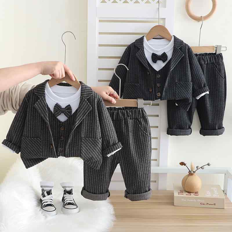 キッズ 男の子 フォーマルスーツ 春秋 縦ストライプ柄 フェイク4点セット おしゃれ 結婚式 発表会 入学式 卒業式 綿素材 柔らか肌触り 長袖 ジャケット ベスト パンツ セットアップ