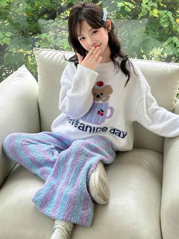 キッズ 女の子 秋冬 保温 厚手 半面フリース ボア パジャマ ルームウェア 上下セット キャラクター柄 カラーストライプ くま柄 かわいい おしゃれ トレンド スイート