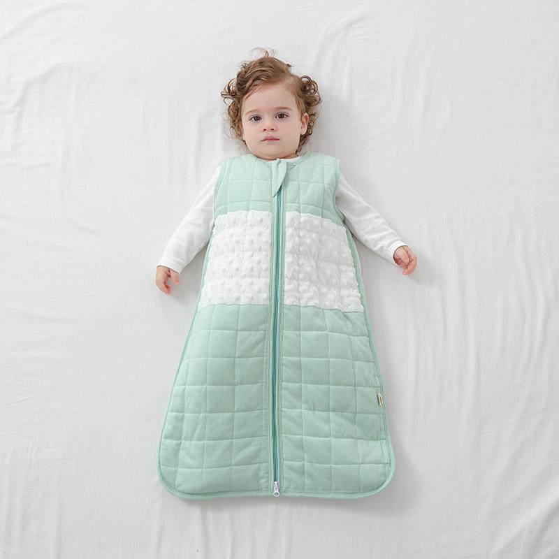 スリーパー ベビー 乳幼児 足つき ビクつき防止 寝冷え防止 中綿入り コットン ベスト型 厚手 あったか 防寒 春秋冬 男女兼用