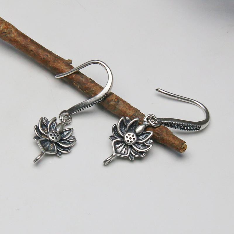 ピアス レディース シルバー925 純銀製 蓮の花 ドロップピアス タイ銀細工 手作り ハンドメイド おしゃれ アンティーク風 エスニック調 ぶら下がり イヤーアクセサリー 女性向け