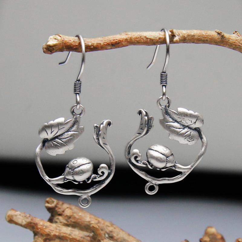 ピアス レディース 揺れる 925シルバー 民族風 エスニック テントウムシ 葉 リーフ モチーフ レトロ ア..