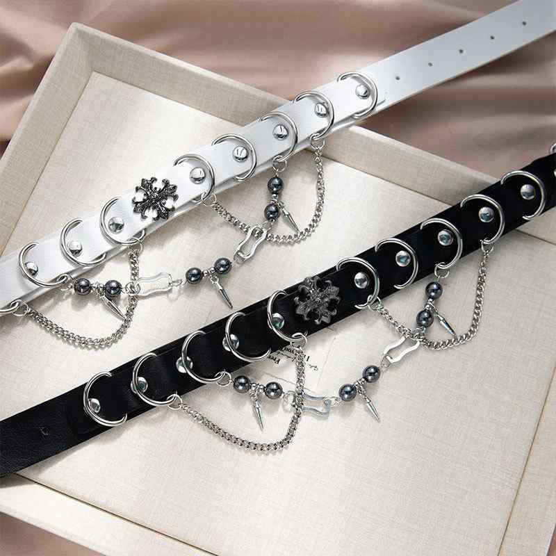 チョーカー レディース レザー調 十字架 タッセル 多層 鎖骨ネックレス パンク 甘辛ミックス 個性的 ク..