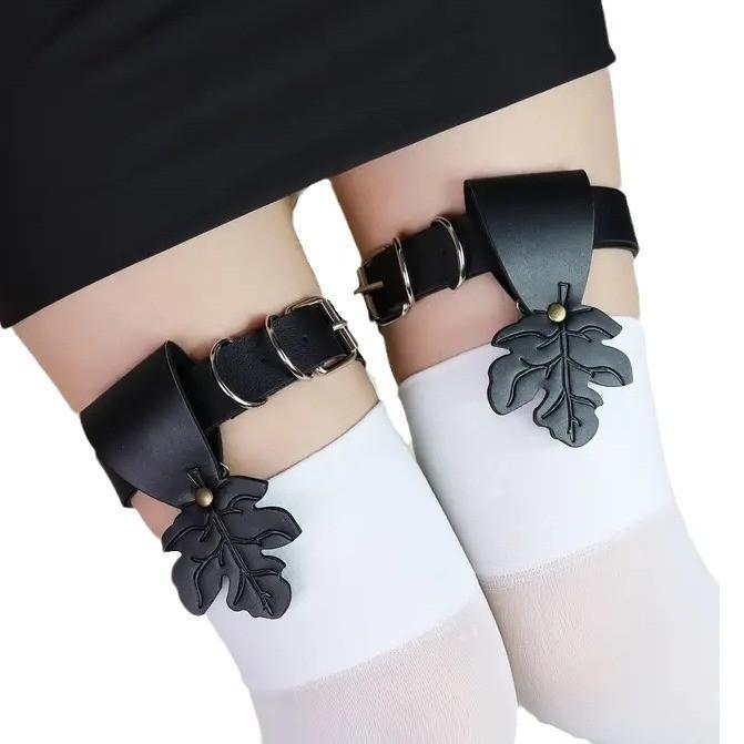 スカートクリップ レディース PUレザー 合皮 スカート固定 ズレ防止 ストッキング ガーター レッグリン..