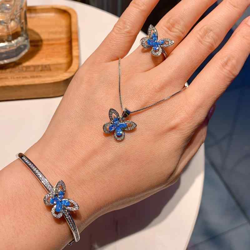 アクセサリー レディース シーブルー ジルコニア 蝶々 3点セット 銅製 金メッキ ボックスチェーン ネックレス 首飾り ブレスレット バングル S925シルバーポスト ピアス イヤリング 指輪 リング ウェディング 結婚式 ジュエリー