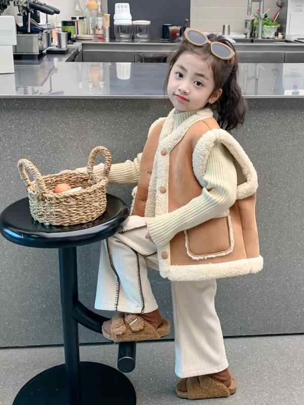 ベスト キッズ 女の子 ベビー 秋冬 裏起毛 厚手 保温 前開き ボタン付き かわいい おしゃれ 柔らかい ポリエステル プリンセス 韓国風 無地 普段着 お出かけ ルームウェア ブラウン