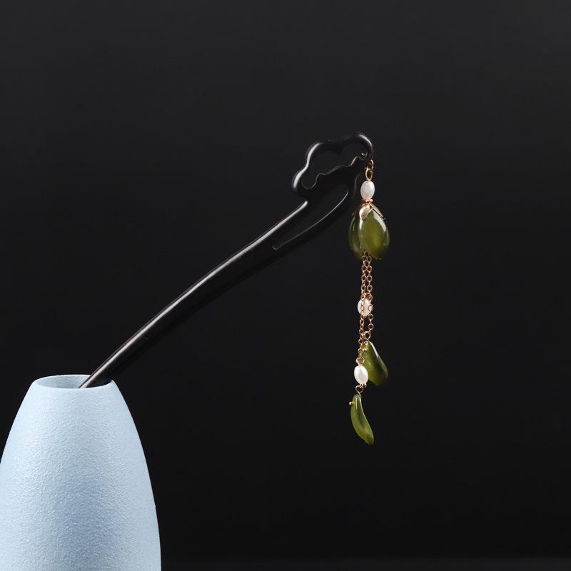 ヘアアクセサリー レディース 手作り サンダルウッド 木製 かんざし 軽量 まとめ髪 漢服 チャイナドレス 普段使い レトロ 中国風 花モチーフ 浴衣 着物 和装 雲模様 オリーブ色