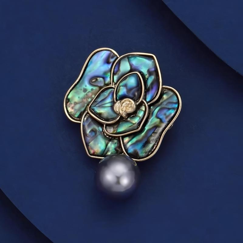 ブローチ レディース 貝パール カメリア パール 合金製 高級感 上品 エレガント レトロ 個性的 華やか ..