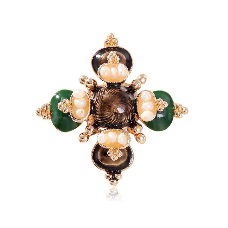 ブローチ 男女兼用 欧米バロック風 十字架 淡水パール ピンブローチ コート スーツ ジャケット 入学式 卒業式 結婚式 パーティー 記念日 贈り物 上品 華やか おしゃれ