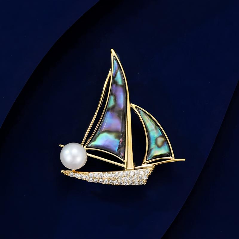 ブローチ レディース メンズ 貝殻 順風満帆 帆船ヨットモチーフ 個性的デザイン 高級感 繊細 ジルコニ..