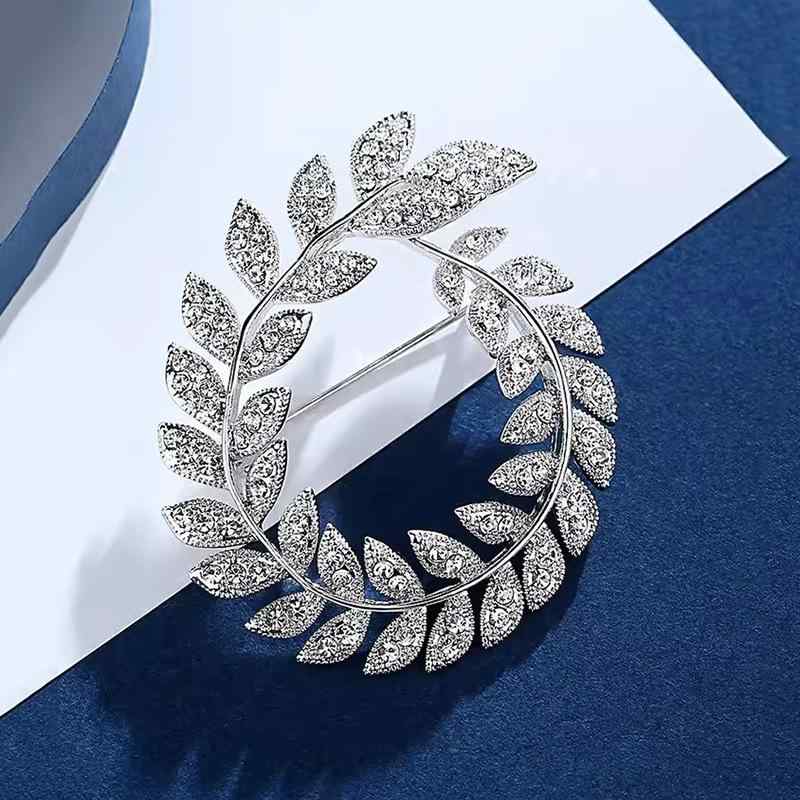 ブローチ レディース 多機能 露出防止 安全ピン ジルコニア オリーブ枝 葉モチーフ 高級感 エレガント 上品 シンプルデザイン スーツ オフィス 結婚式 入学式 卒業式 フォーマル カジュアル 韓国ファッション