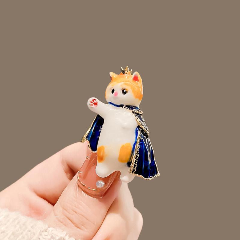 ブローチ レディース メンズ 王子猫 かわいい エナメル加工 精巧 上品 個性的デザイン アニマルモチーフ 合金製 ピンバッジ イエロー ..
