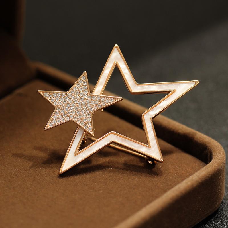 ・素材: 銅・形状: 星形・加工方法: メッキ・カラー展開: ローズゴールド、シルバー・用途: 記念、装飾、ギフト、服の開き止め・スタイル: シンプル、ビジネスカジュアル・対象: 男女兼用・種類: ブローチ・柄: 五芒星