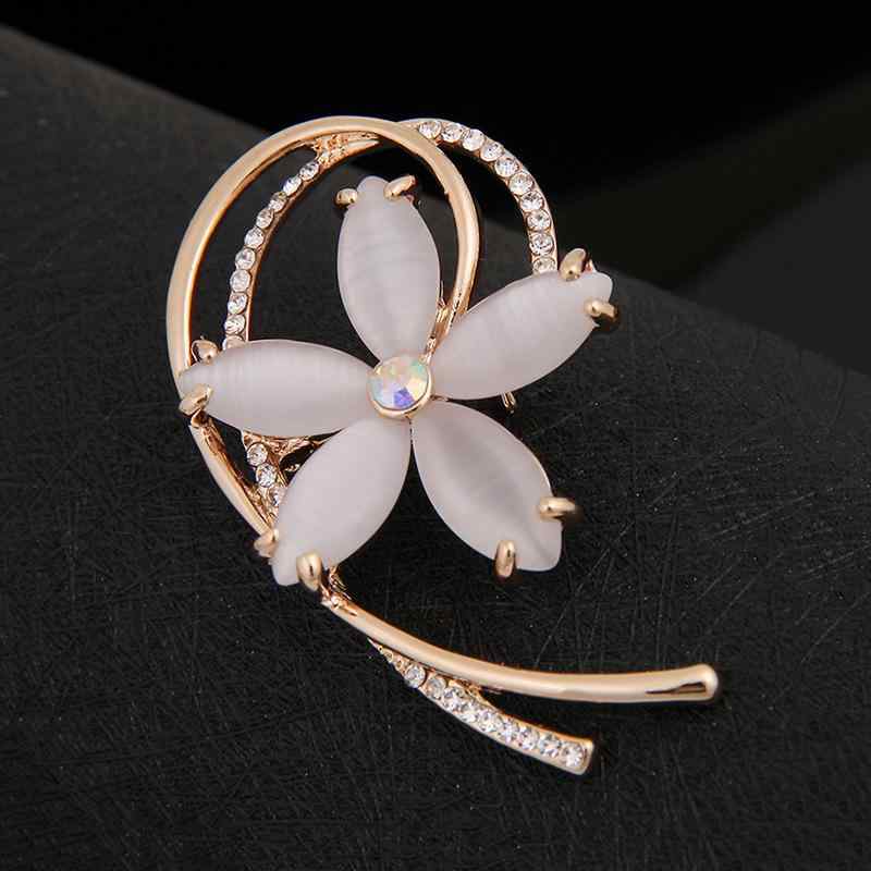 ブローチ レディース 上品 エレガント キャッツアイ 五弁花 花モチーフ ラインストーン ジルコニア 万能 オールマッチ 羽織り留め ストールクリップ 結婚式 披露宴 パーティー 入学式 卒業式 フォーマル カジュアル