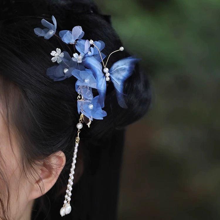 髪飾り レディース ヘアアクセサリー シルクオーガンジー 型押し花 タッセル 蝶々 バタフライモチーフ サイドクリップ 漢服 古風 和装 宮廷風 まとめ髪 アップヘア 妖精風 エレガント 優雅 結婚式 パーティー 卒業式 成人式